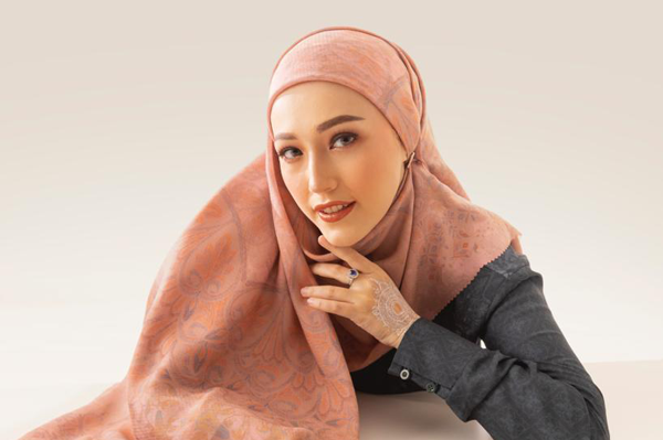 Hijab koleksi Zyta Delia untuk Ramadan in Style 2022