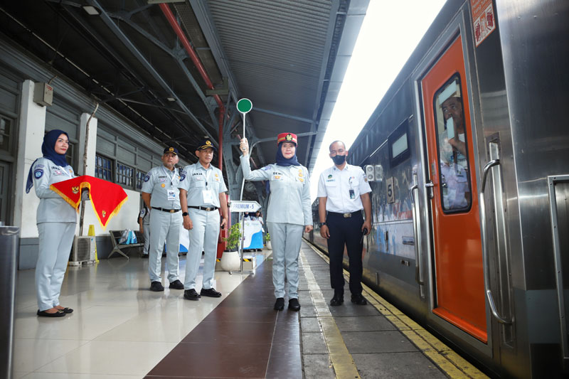 Day 2 Pelepasan Kereta Mudik BUMN 2023 Stasiun Senen